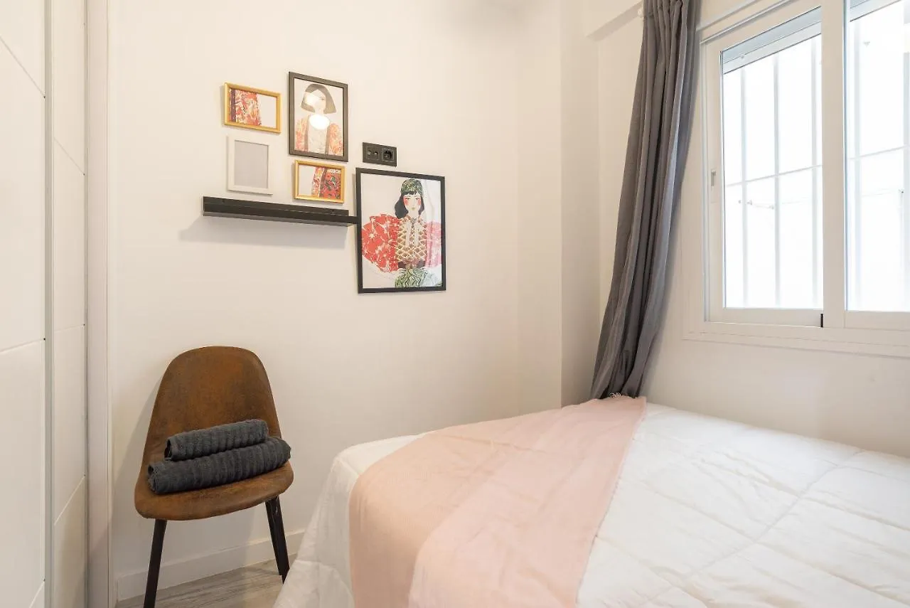 Nuevo Estacion Central Playa 3 Dorm Ac Malaga Spain